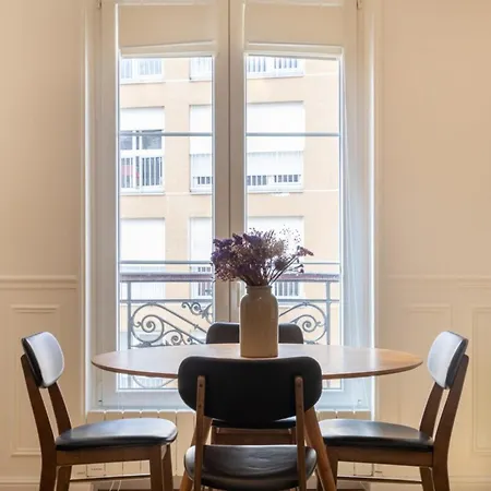 Διαμέρισμα Delightful & Organically-styled 2bd Flatbercy Παρίσι