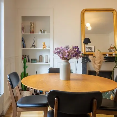 Delightful & Organically-styled 2bd Flatbercy